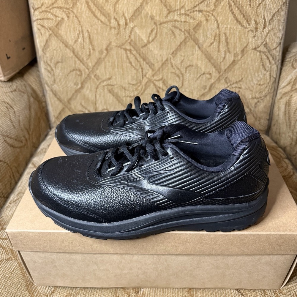 Brooks Addiction Walker 2 Walking Shoe Women's Size‎ 11 2A Narrow Black Leather